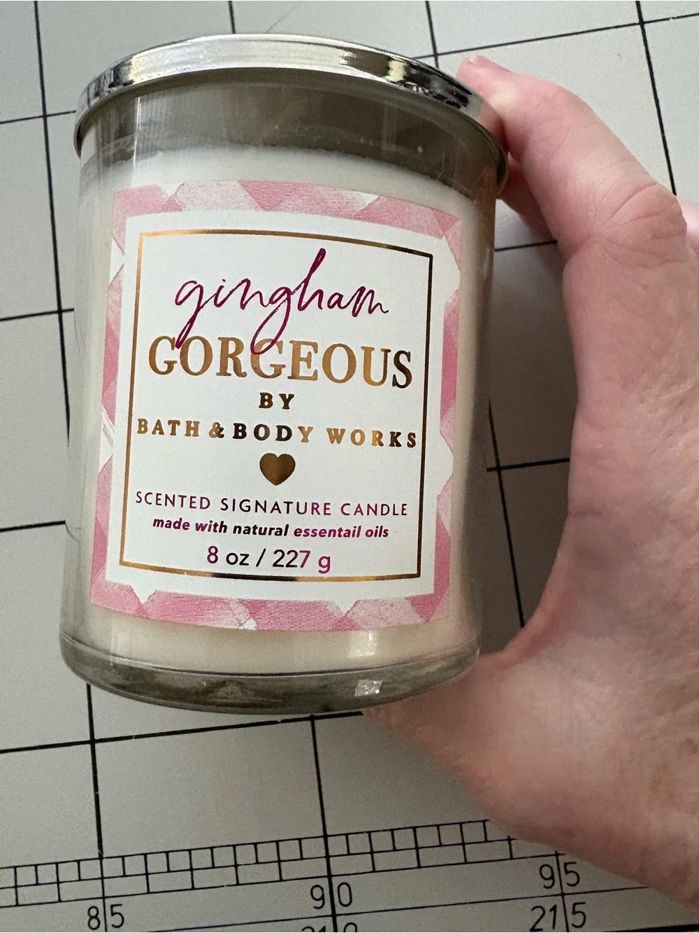 Bath & Body Works Gingham Gorgeous Candle single wick 8 oz jar NWT